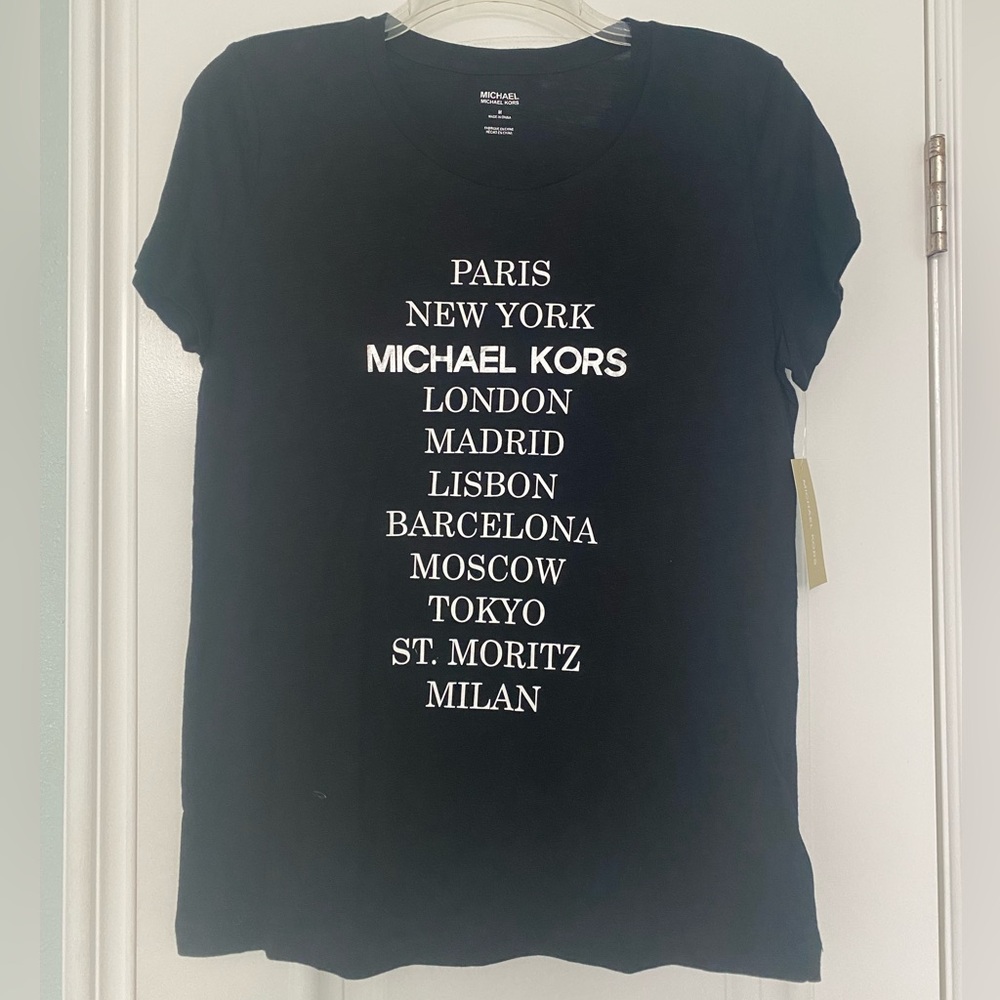 Women’s Michael Kors T-shirt. Size Medium. New with Tags